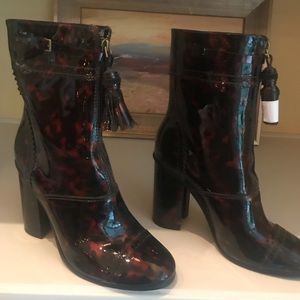 Tory Burch Huxley Tortoise Booties - Size 9